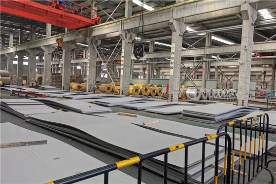 BA 1500 * 3000mm 2B إنهاء الفولاذ المقاوم للصدأ AISI SUS ألواح الصلب المدرفلة على الساخن