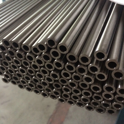 أنابيب الفولاذ المقاوم للصدأ AISI Ss304 الصحي 2B 5mm سمك 46mm OD مطاط بارد
