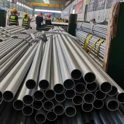 ASTM Standard 304 Grade BA سطح أنابيب المياه من الفولاذ المقاوم للصدأ 25DN 2.3mm سمك النظافة 2B Ss303 الأنابيب الطول المخصص