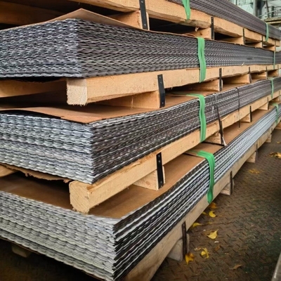 ASTM 316 أوراق الفولاذ المقاوم للانزلاق مضادة للنزلق 1400 * 6000mm الحجم 0.65mm 0.75mm سمك 2B مبنى مرحاض