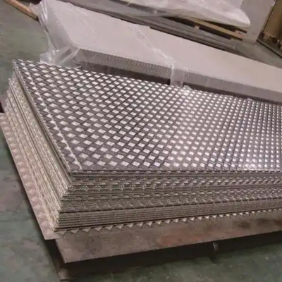 304 الصفائح الفولاذية المقاومة للصدأ المنسوجة لوحات 1350 * 6000mm الحجم 0.55mm 0.65mm سمك طلاء المرحاض المقاوم للانزلاق
