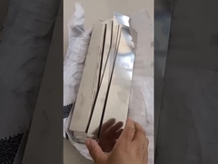 عرض أوراق صغيرة من الفولاذ المقاوم للصدأ